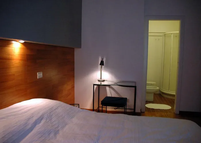 招待所 Bed And Business *