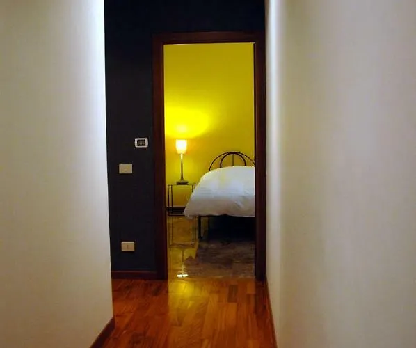 招待所 Bed And Business